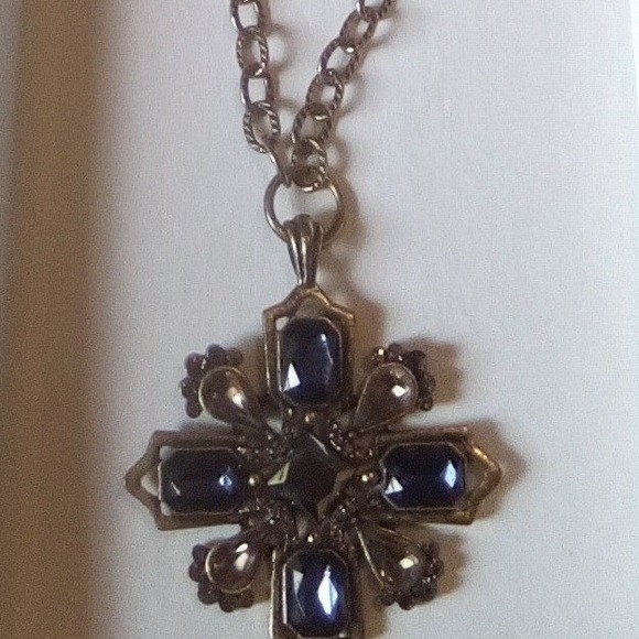 Vintage Cross Pendant Necklace Antiqued Gold Tone Blue‎ Rhinestone, Chain - Picture 3 of 8